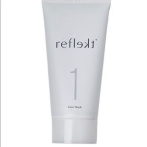 Reflekt Skincare: Daily Exfoliating Face Wash